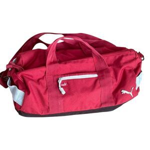 Puma Red & White Logo Zip Travel Gym Duffle Bag Handles & Shoulder Strap.